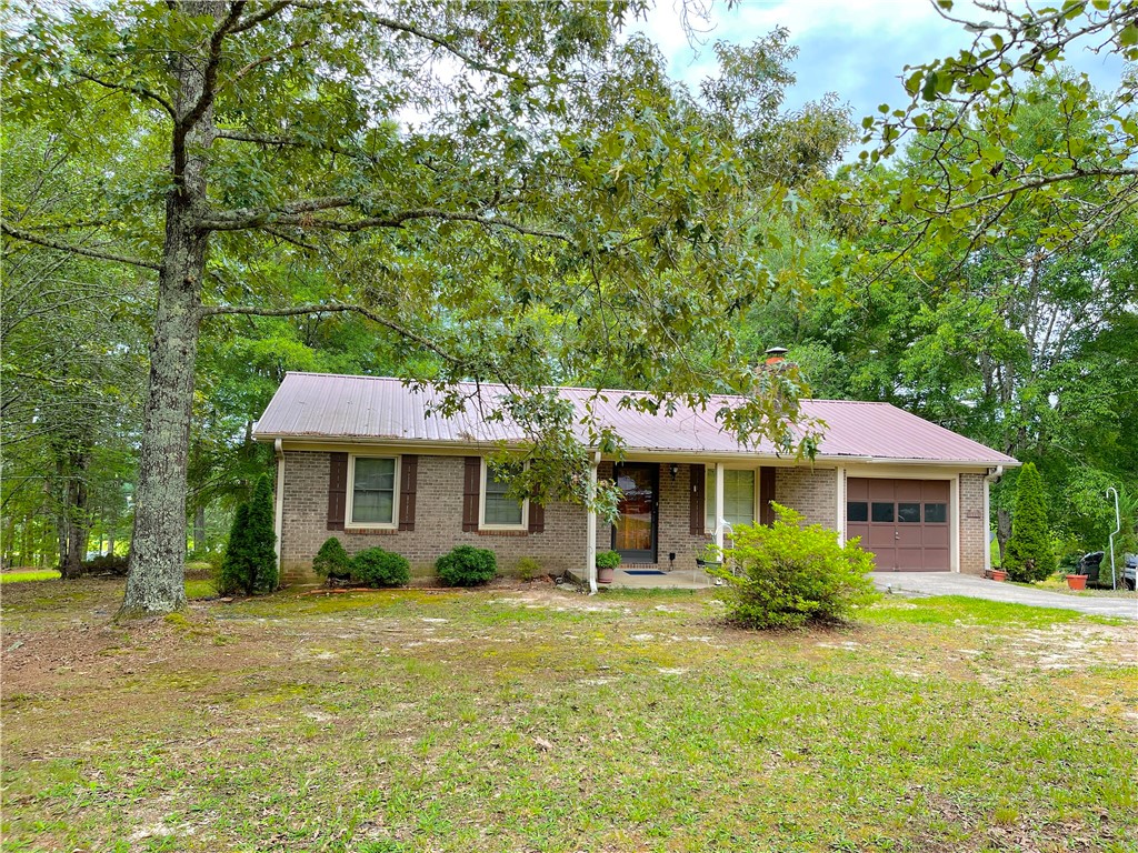111 Chalmers Mountain Road Walhalla, SC 29691 - Photo 1 of 35 Gallery Image 1