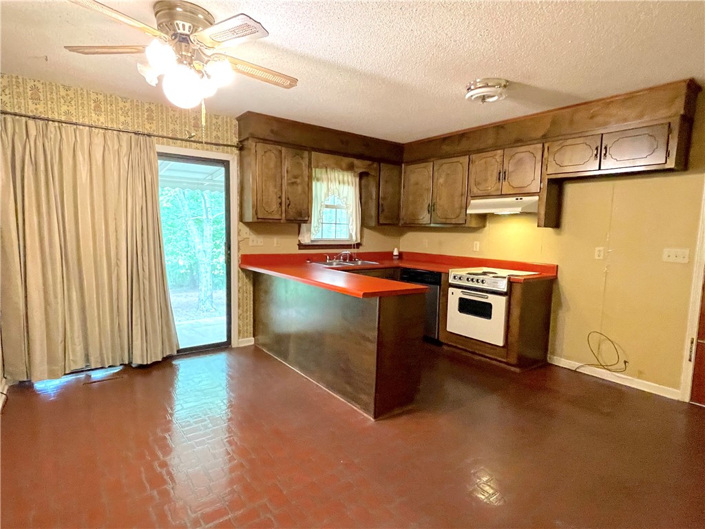 111 Chalmers Mountain Road Walhalla, SC 29691 - Photo 10 of 35 Gallery Image 10