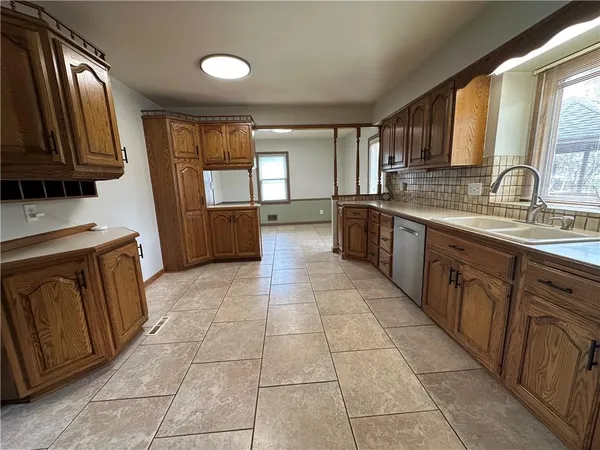 $280,000 | 12121 East 39th Terrace South, Independence, MO 64052