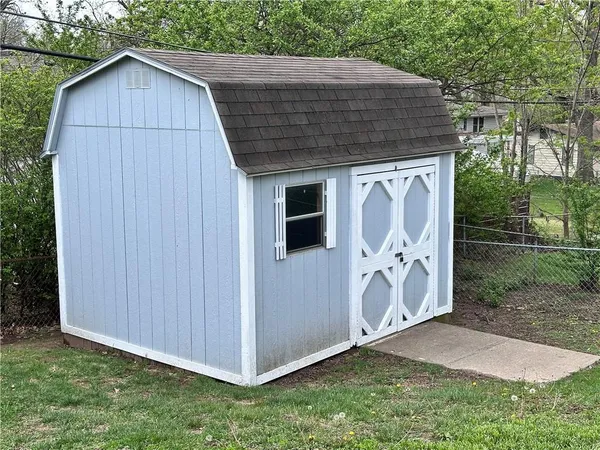 $280,000 | 12121 East 39th Terrace South, Independence, MO 64052