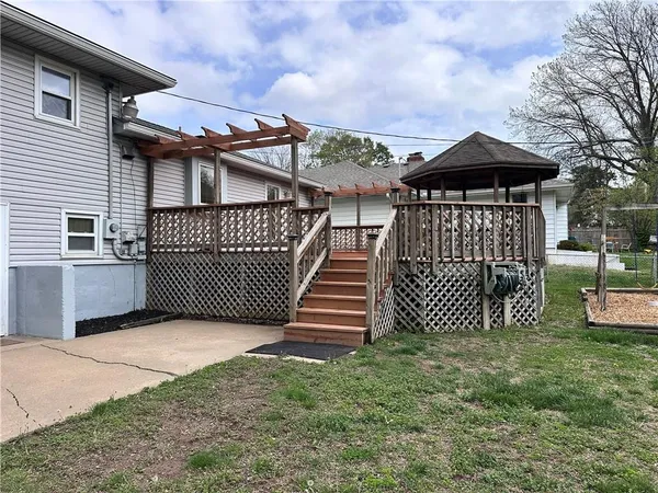 $280,000 | 12121 East 39th Terrace South, Independence, MO 64052