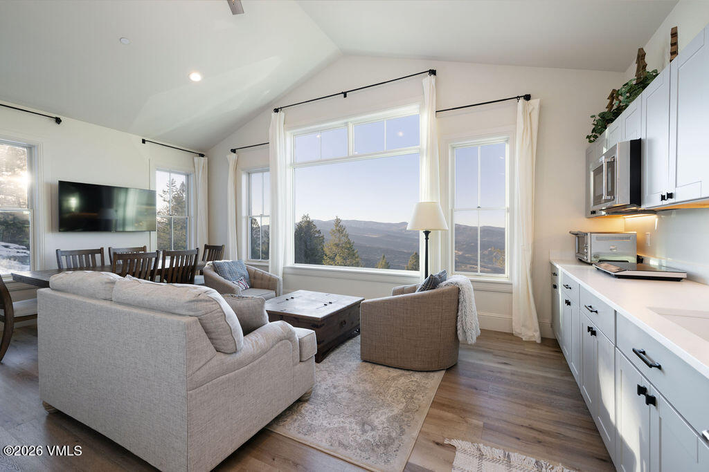 211 Travis Road Wolcott, CO 81655 - Photo 18 of 40 2603_211_travis_rd_interior_apartment_li