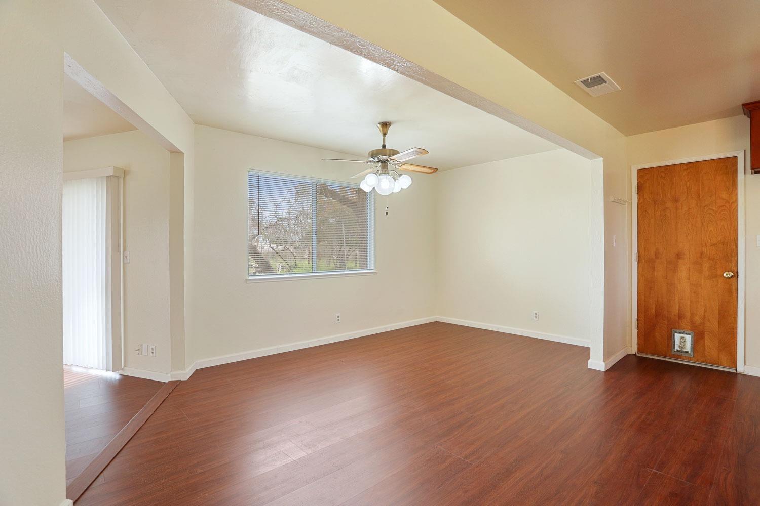 8595 Bradshaw Road Elk Grove, CA 95624 - Photo 8 of 28