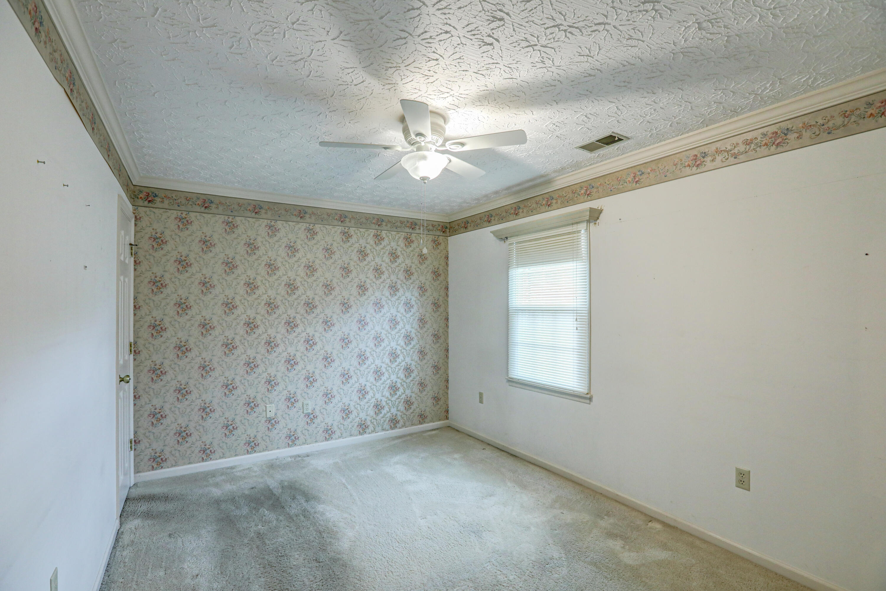 1254 Konnarock Road, Unit 1254 Kingsport, TN 37664 - Photo 17 of 34 B42A1561_2_3_4_5