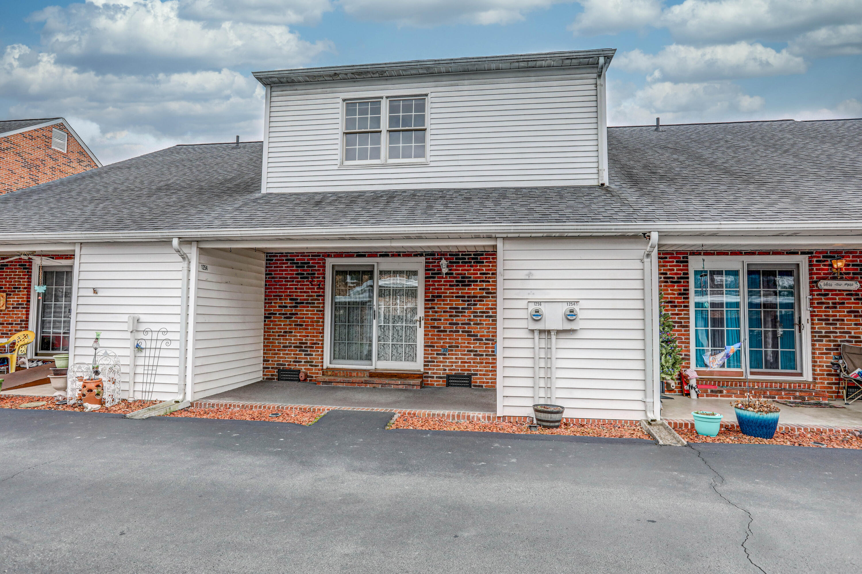 1254 Konnarock Road, Unit 1254 Kingsport, TN 37664 - Photo 2 of 34 B42A1486_87_88_89_90-Edit