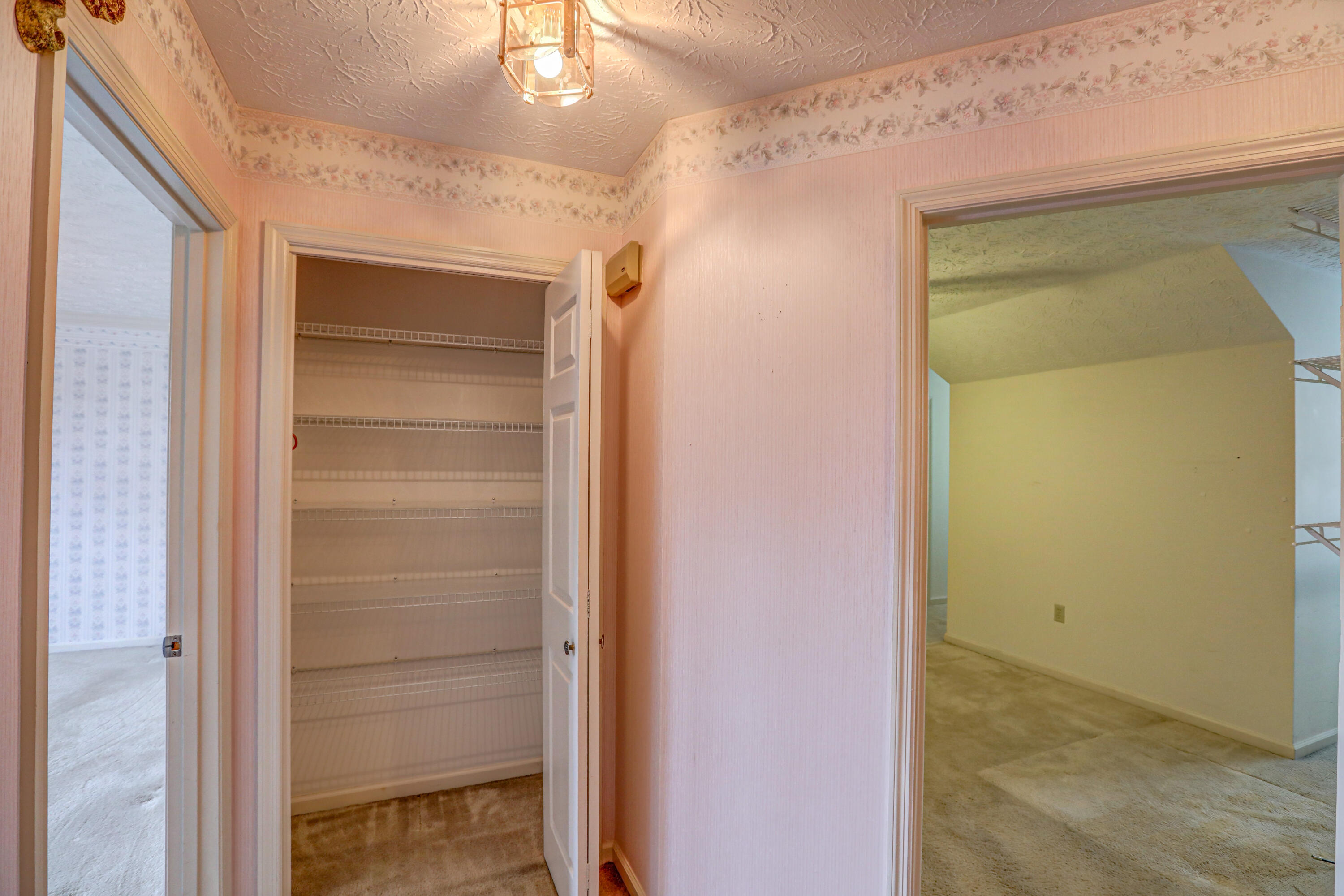 1254 Konnarock Road, Unit 1254 Kingsport, TN 37664 - Photo 23 of 34 B42A1591_2_3_4_5