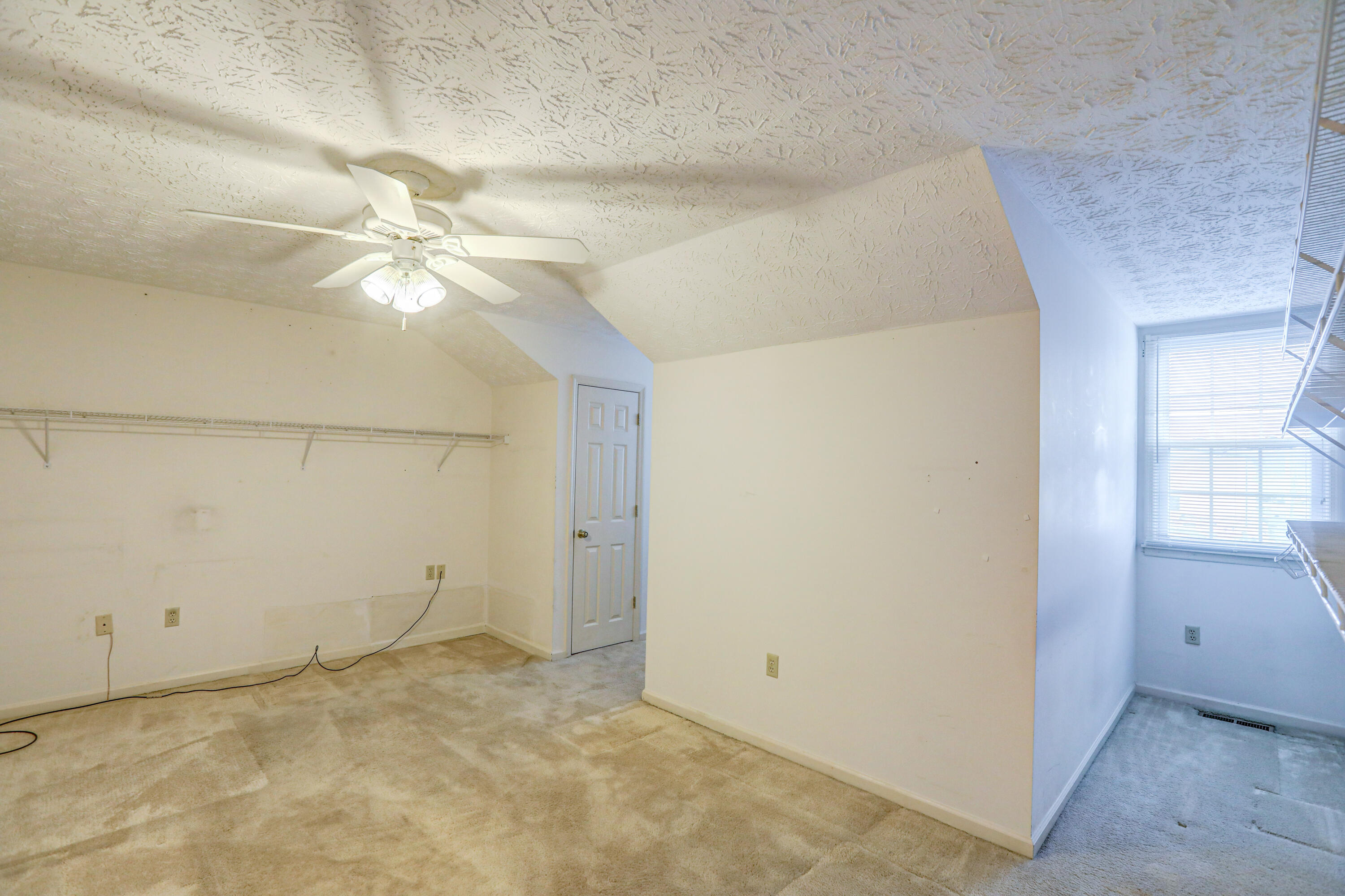 1254 Konnarock Road, Unit 1254 Kingsport, TN 37664 - Photo 24 of 34 B42A1596_597_598_599_600