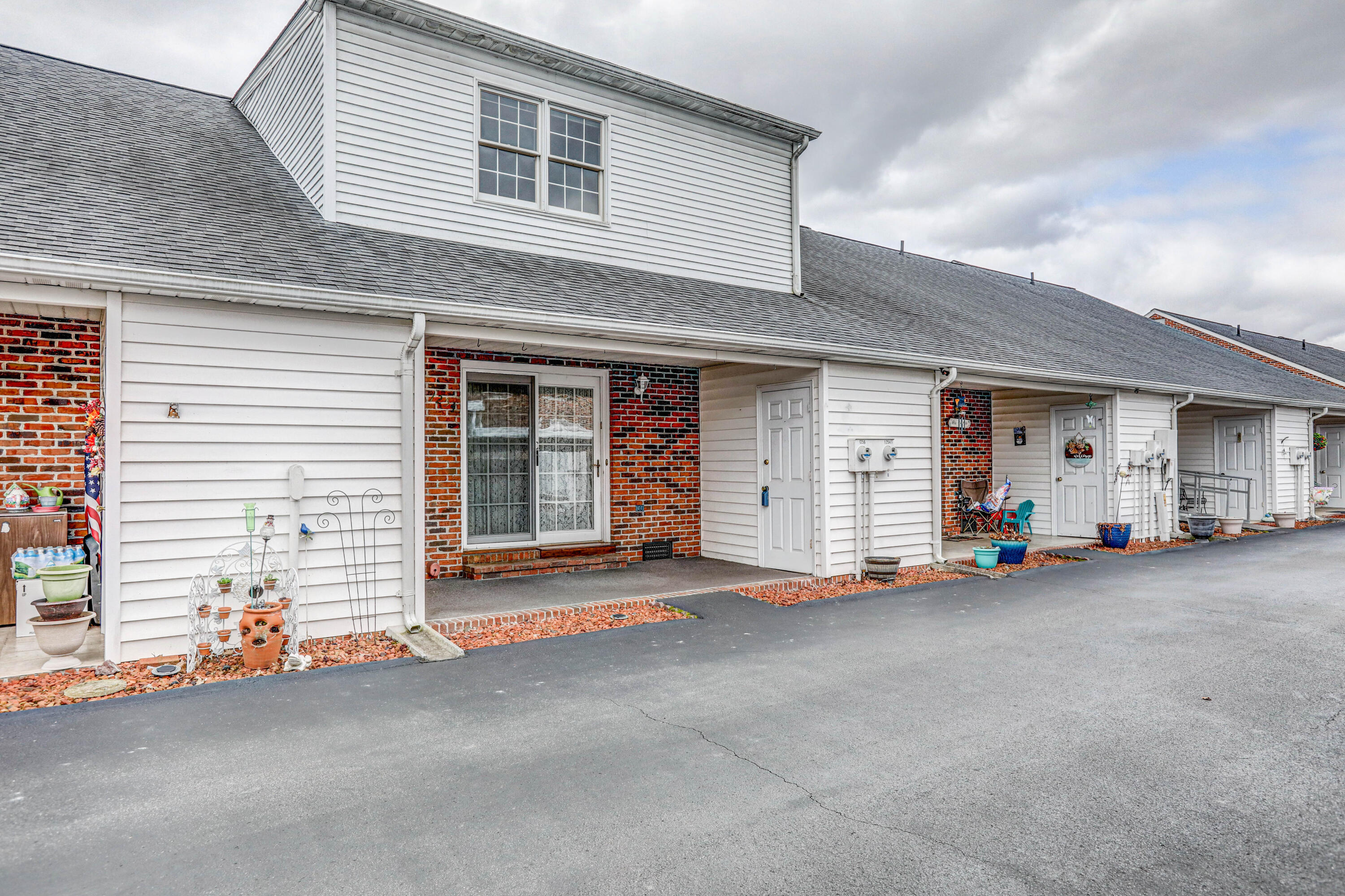 1254 Konnarock Road, Unit 1254 Kingsport, TN 37664 - Photo 6 of 34 B42A1506_07_08_09_10