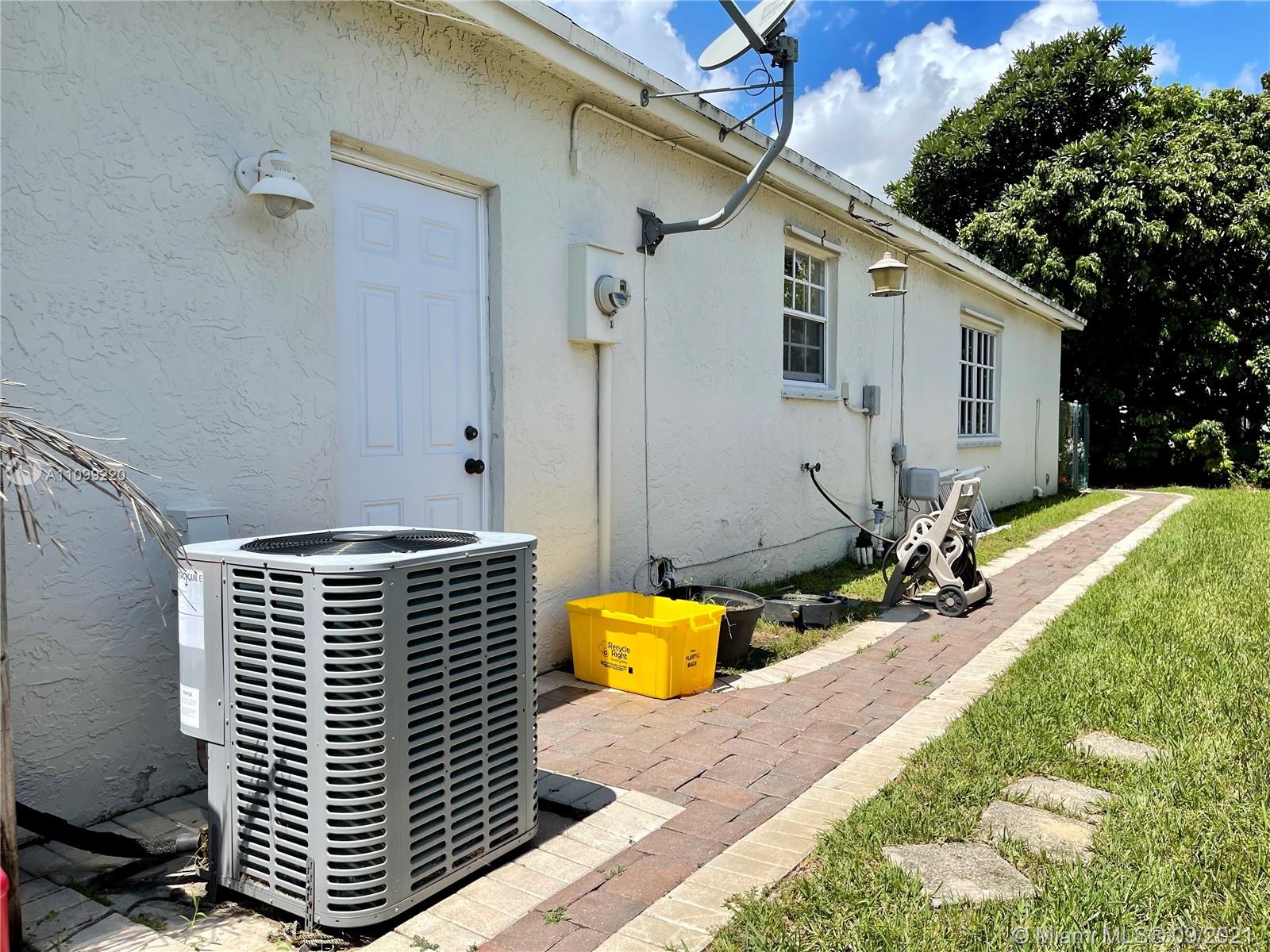 10735 Eland Street Boca Raton, FL 33428 - Photo 16 of 20 Gallery Image 16