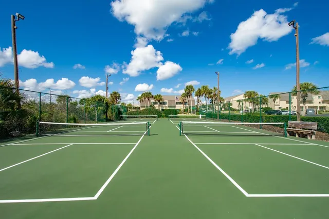 a view of a tennis court