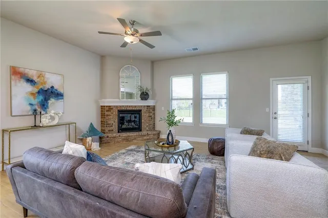 $467,250 | 25492 West 84th Street, Lenexa, KS 66227