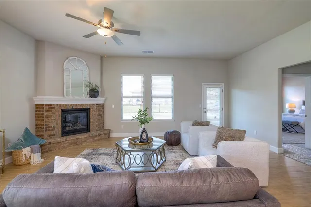 $467,250 | 25492 West 84th Street, Lenexa, KS 66227