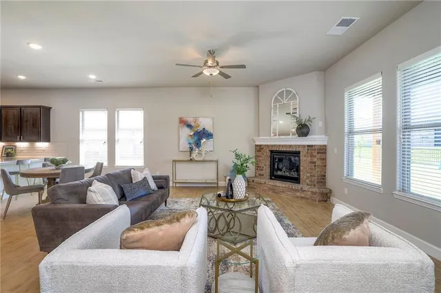 $467,250 | 25492 West 84th Street, Lenexa, KS 66227