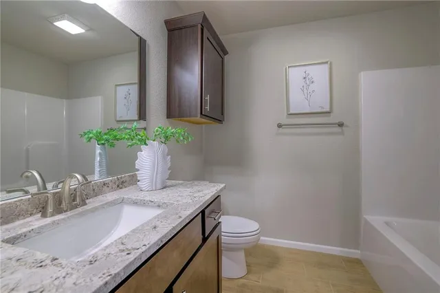 $467,250 | 25492 West 84th Street, Lenexa, KS 66227