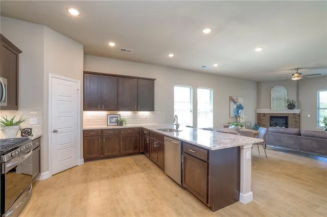 $467,250 | 25492 West 84th Street, Lenexa, KS 66227