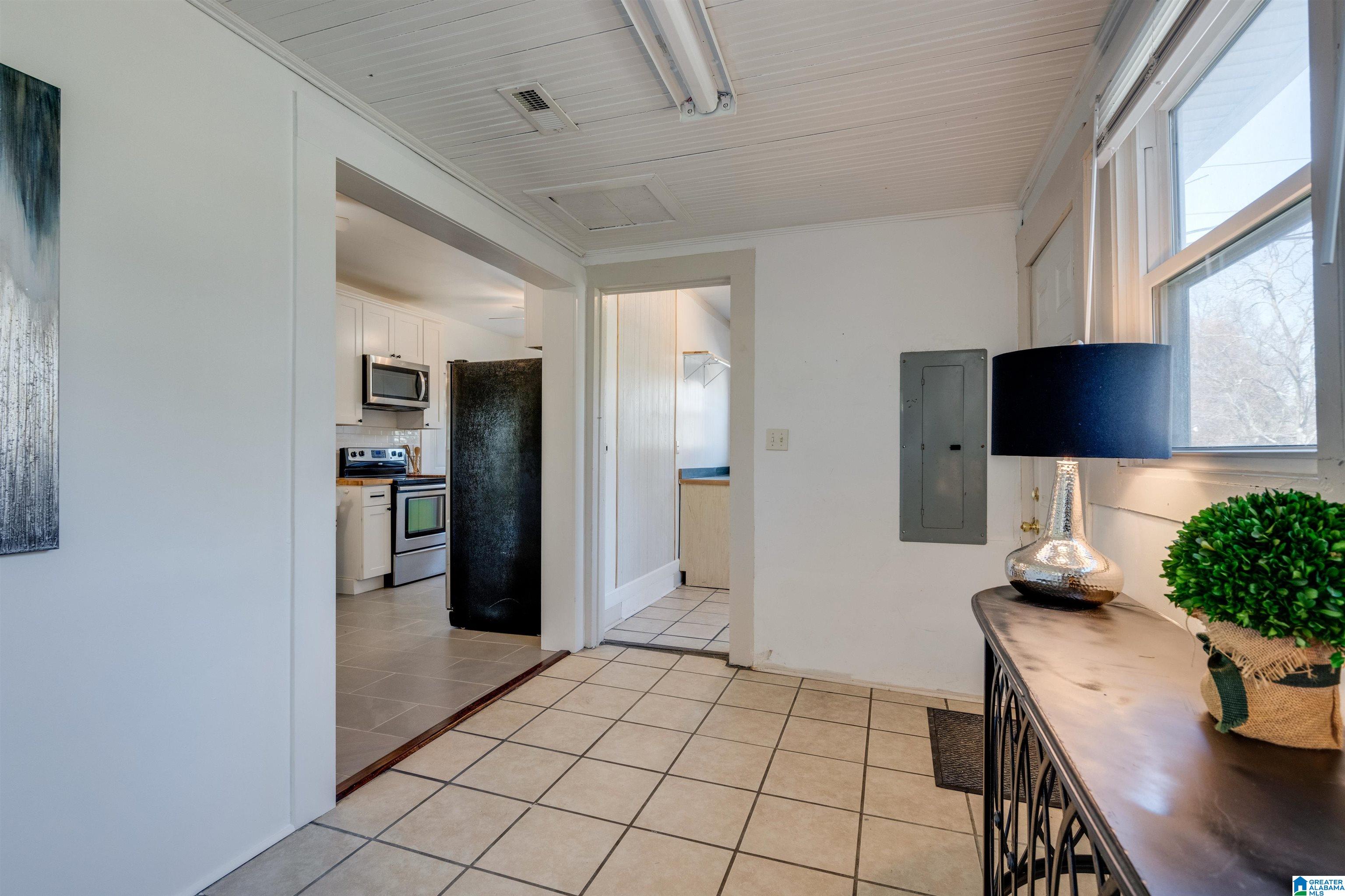 901 6th Street Southwest Birmingham, AL 35211 - Photo 19 of 32