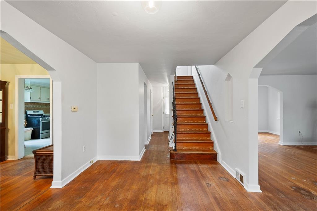 919 Wible Run Road Pittsburgh, PA 15209 - Photo 5 of 38 Gallery Image 5