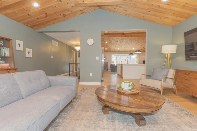 $399,000 | 1411 Oriole Drive, Evansville, IN 47715