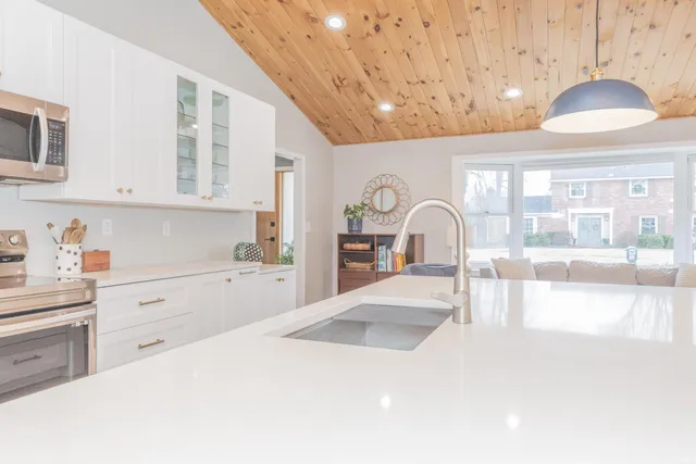 $399,000 | 1411 Oriole Drive, Evansville, IN 47715