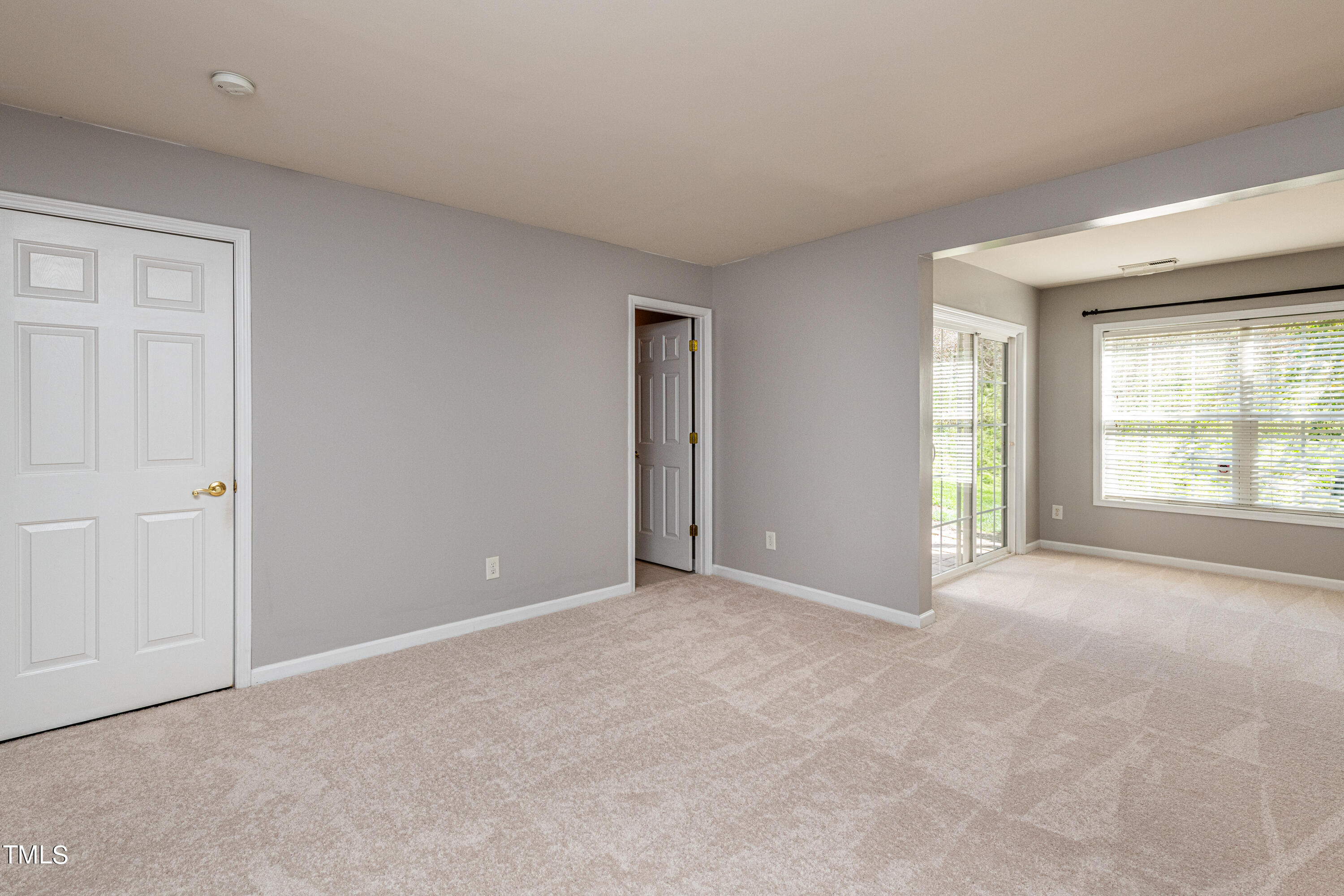 5321 Echo Ridge Road Raleigh, NC 27612 - Photo 8 of 39 Family Room