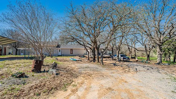 $700,000 | 178 County Road 4372, Decatur, TX 76234