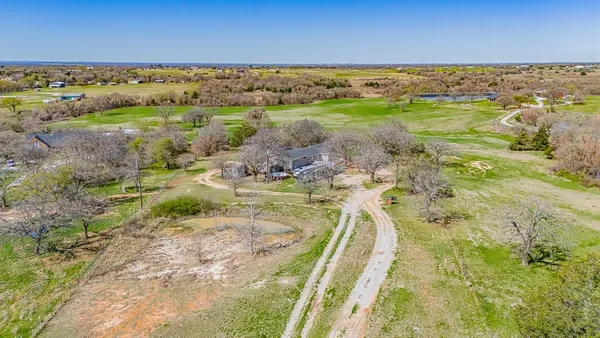 $700,000 | 178 County Road 4372, Decatur, TX 76234