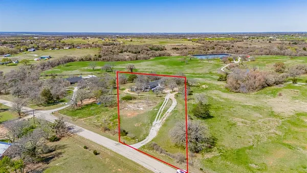$700,000 | 178 County Road 4372, Decatur, TX 76234