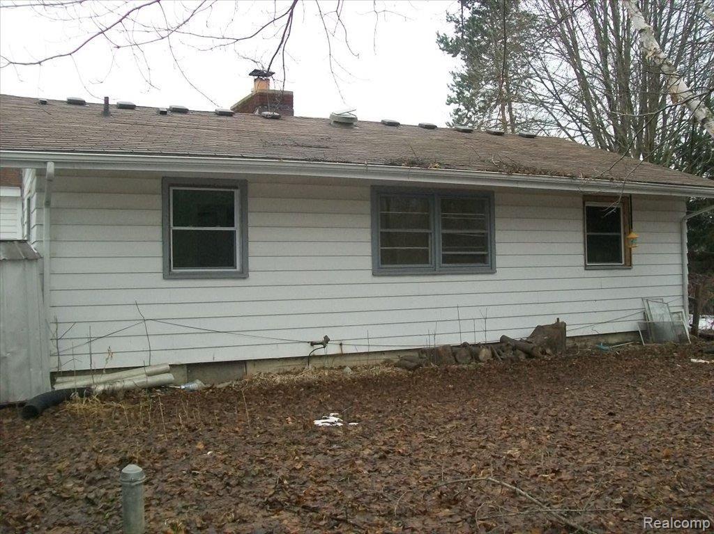 12655 Plank Road Milan, MI 48160 - Photo 2 of 6 back of house 2 pic