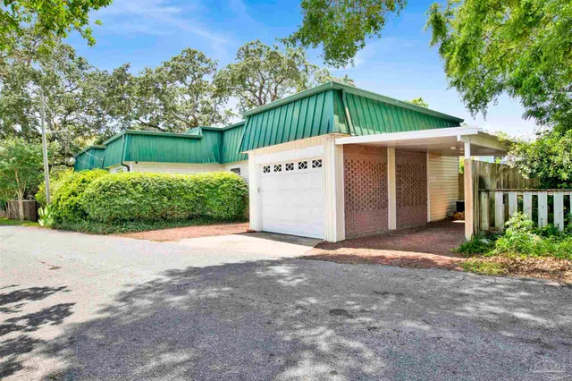 $539,000 | 704 Bayshore Drive, Pensacola, FL 32507