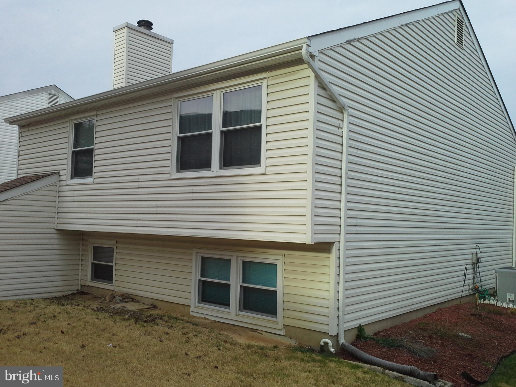 9315 Beowulf Circle Baltimore, MD 21237 - Photo 5 of 28 Well maintained