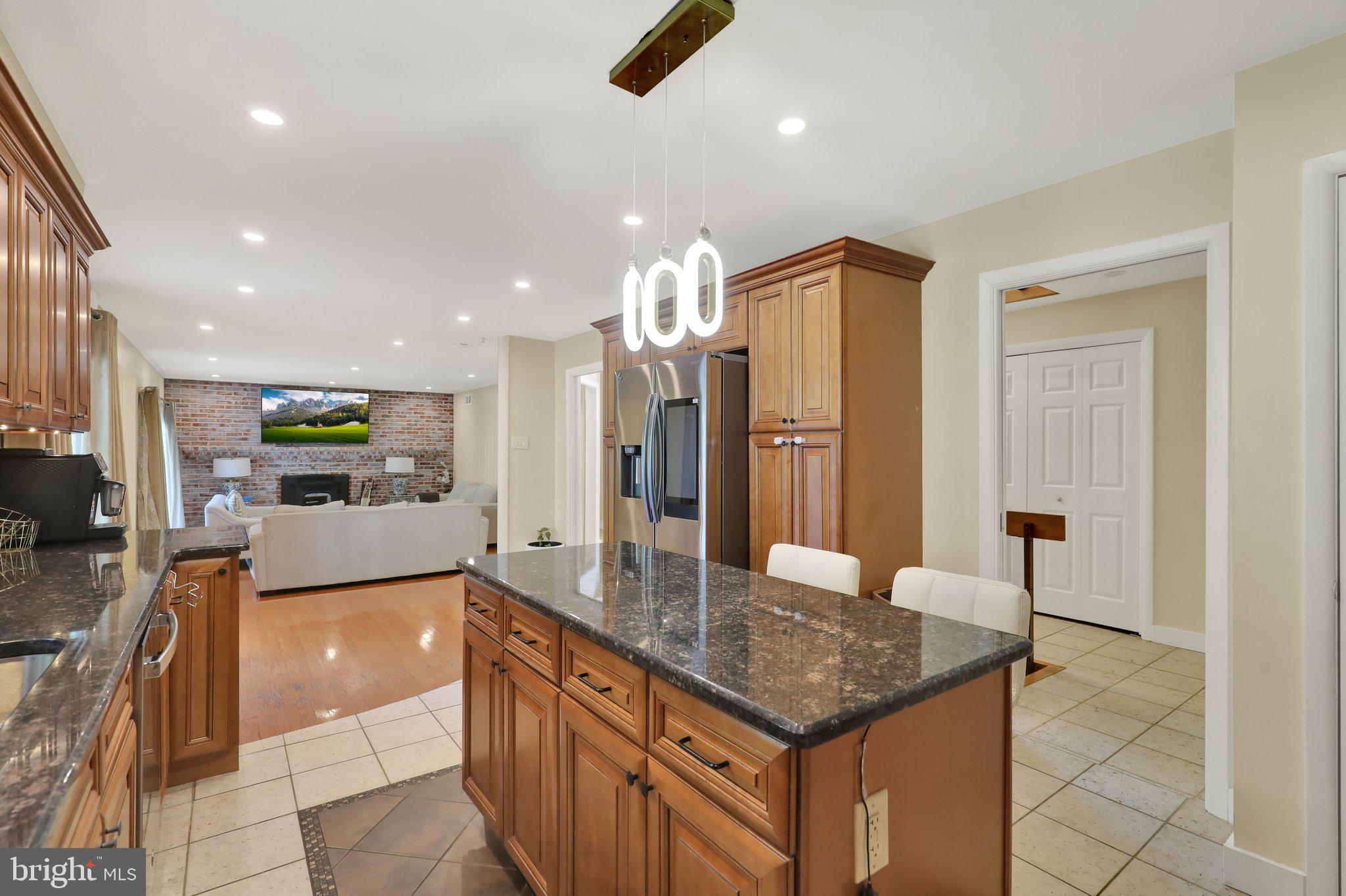 2210 Greenwood Road Allentown, PA 18103 - Photo 14 of 61 360_3338