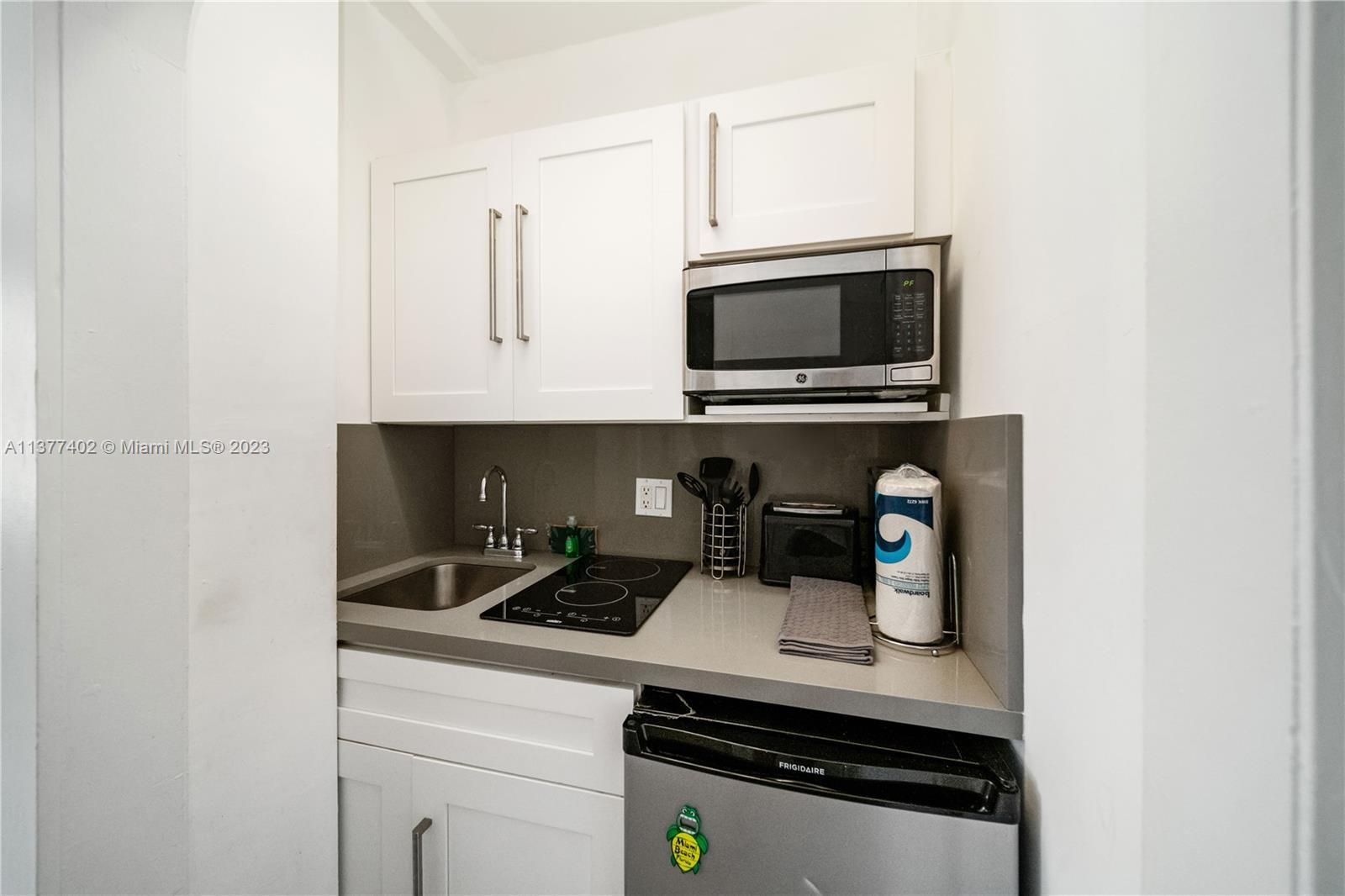 7300 Ocean Terrace, Unit 110 Miami Beach, FL 33141 - Photo 13 of 24