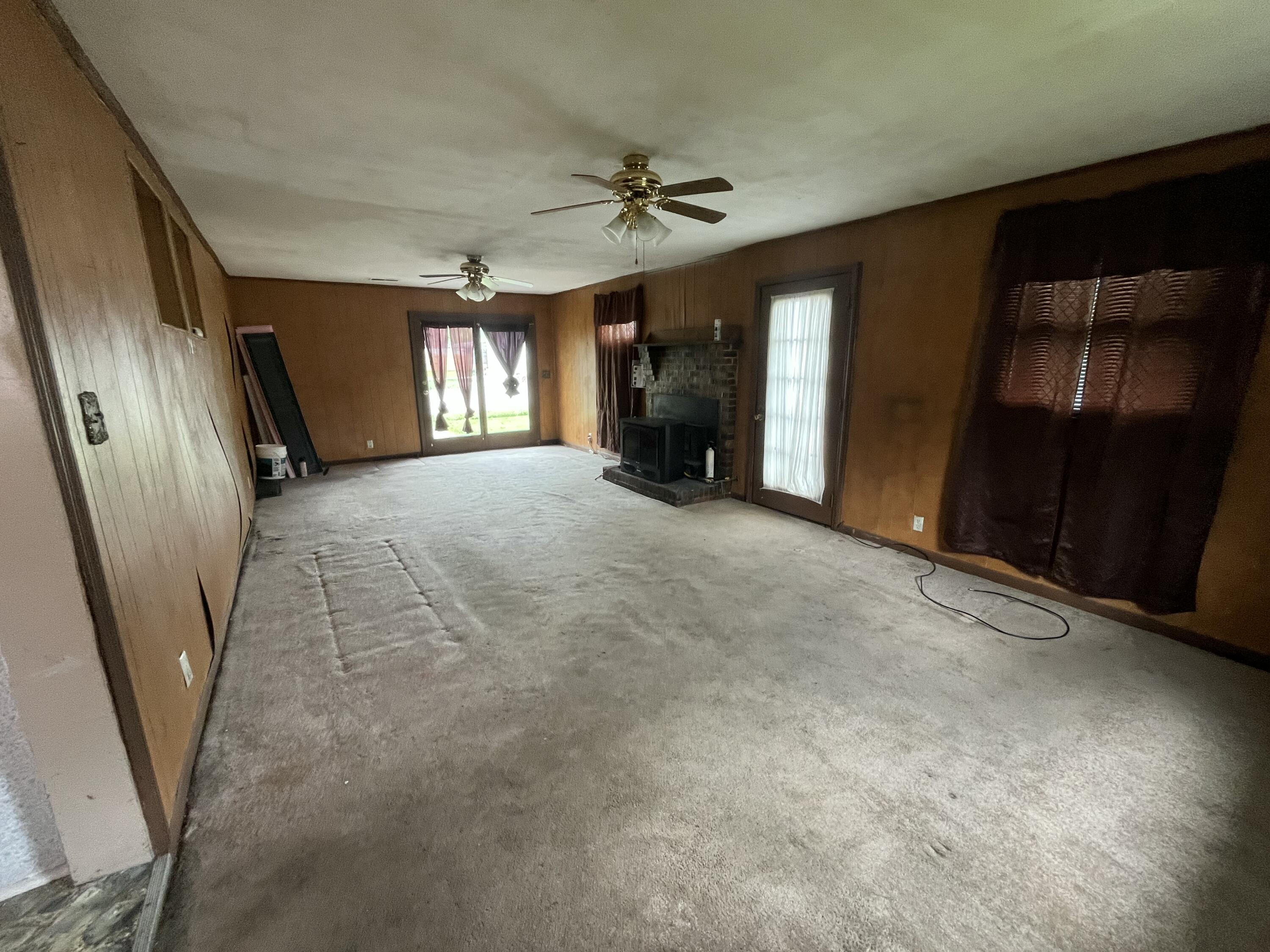 1720 Exeter Avenue Middlesboro, KY 40965 - Photo 37 of 46 IMG_0031