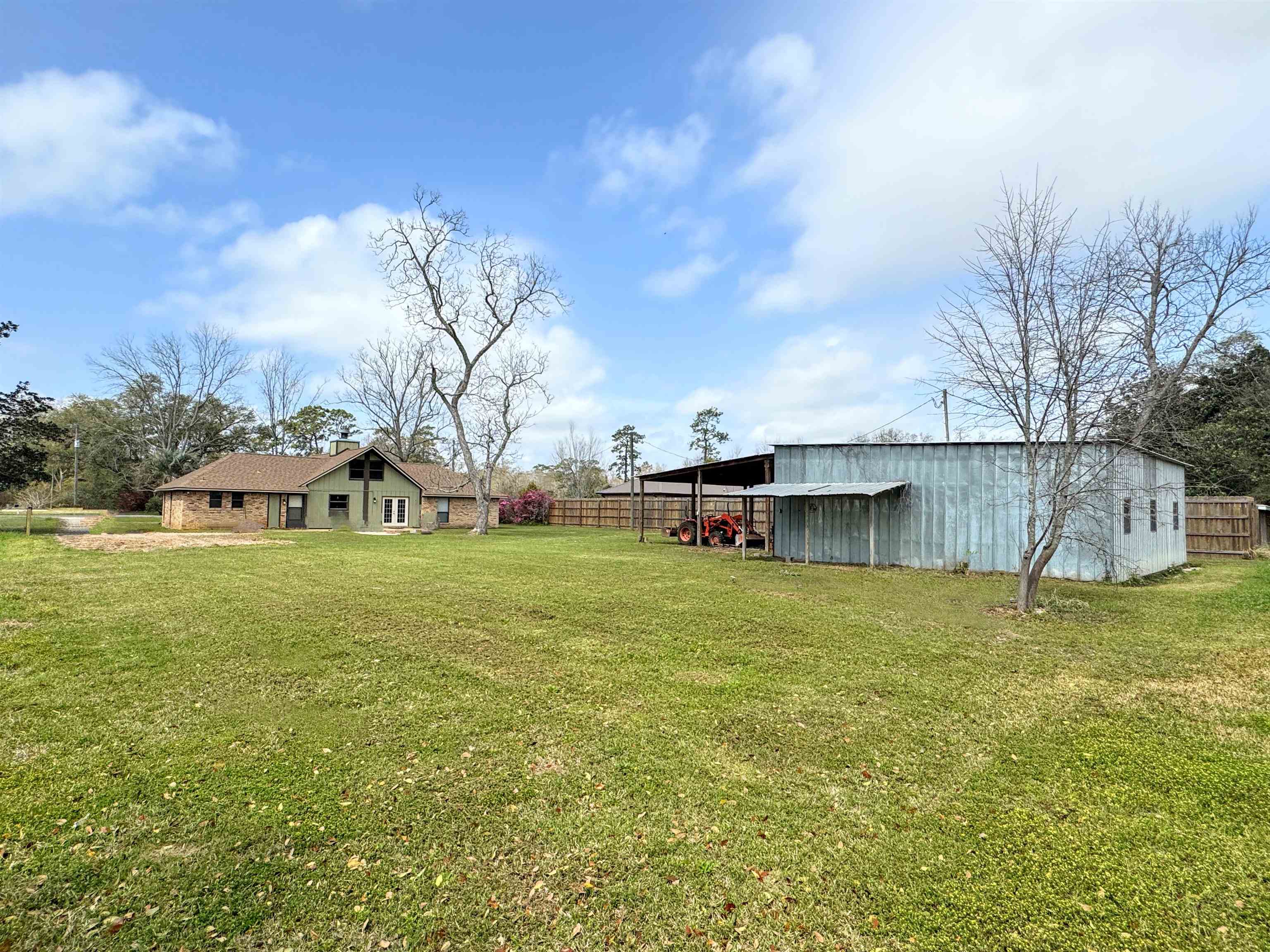 1104 North Pine Street Foley, AL 36535 - Photo 30 of 35 large back yard