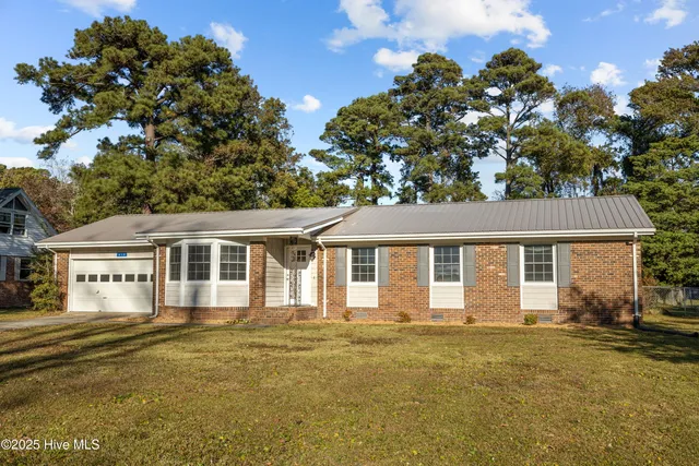 $399,000 | 610 Friendly Road, Morehead City, NC 28557