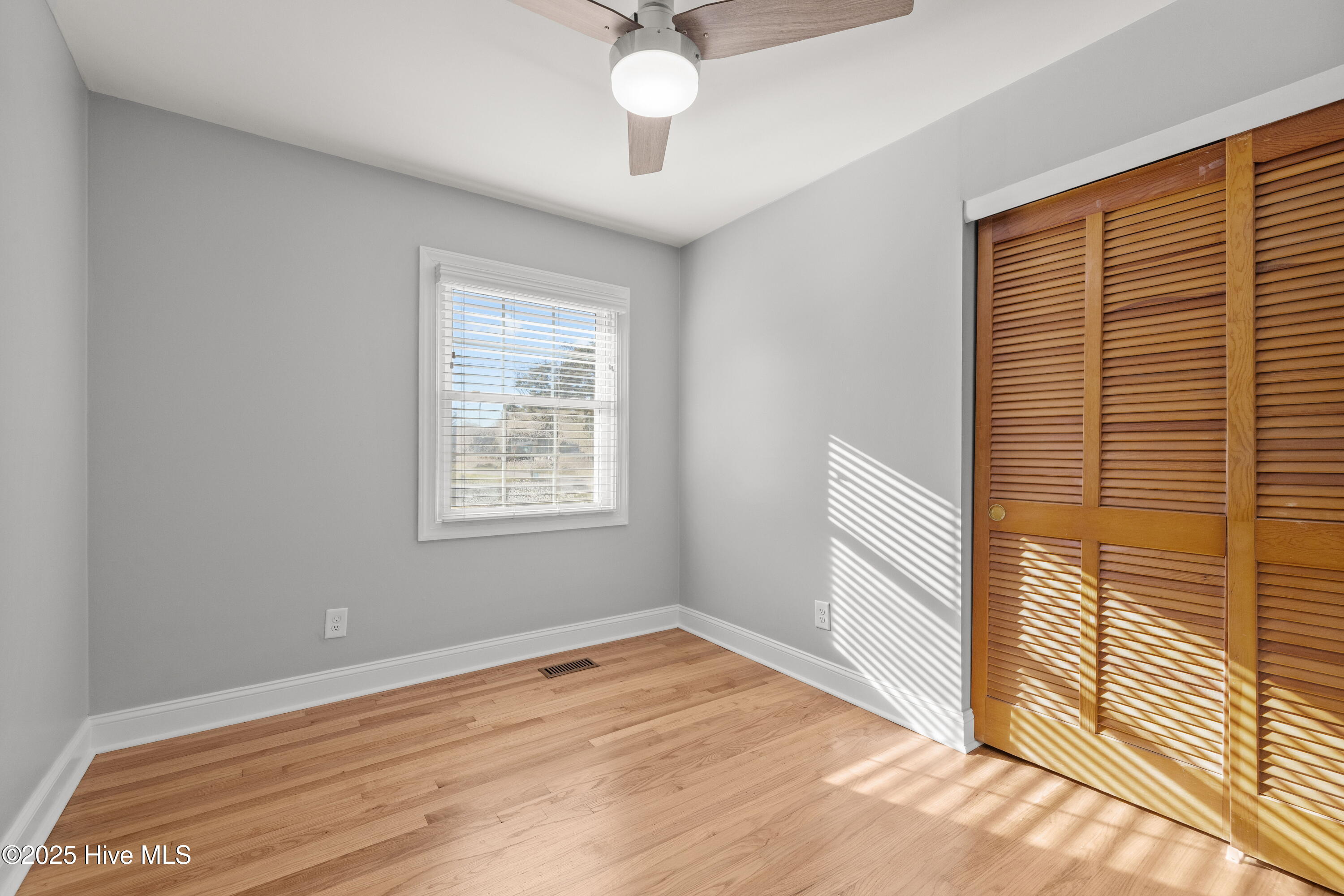 610 Friendly Road Morehead City, NC 28557 - Photo 18 of 44 Bedroom 2