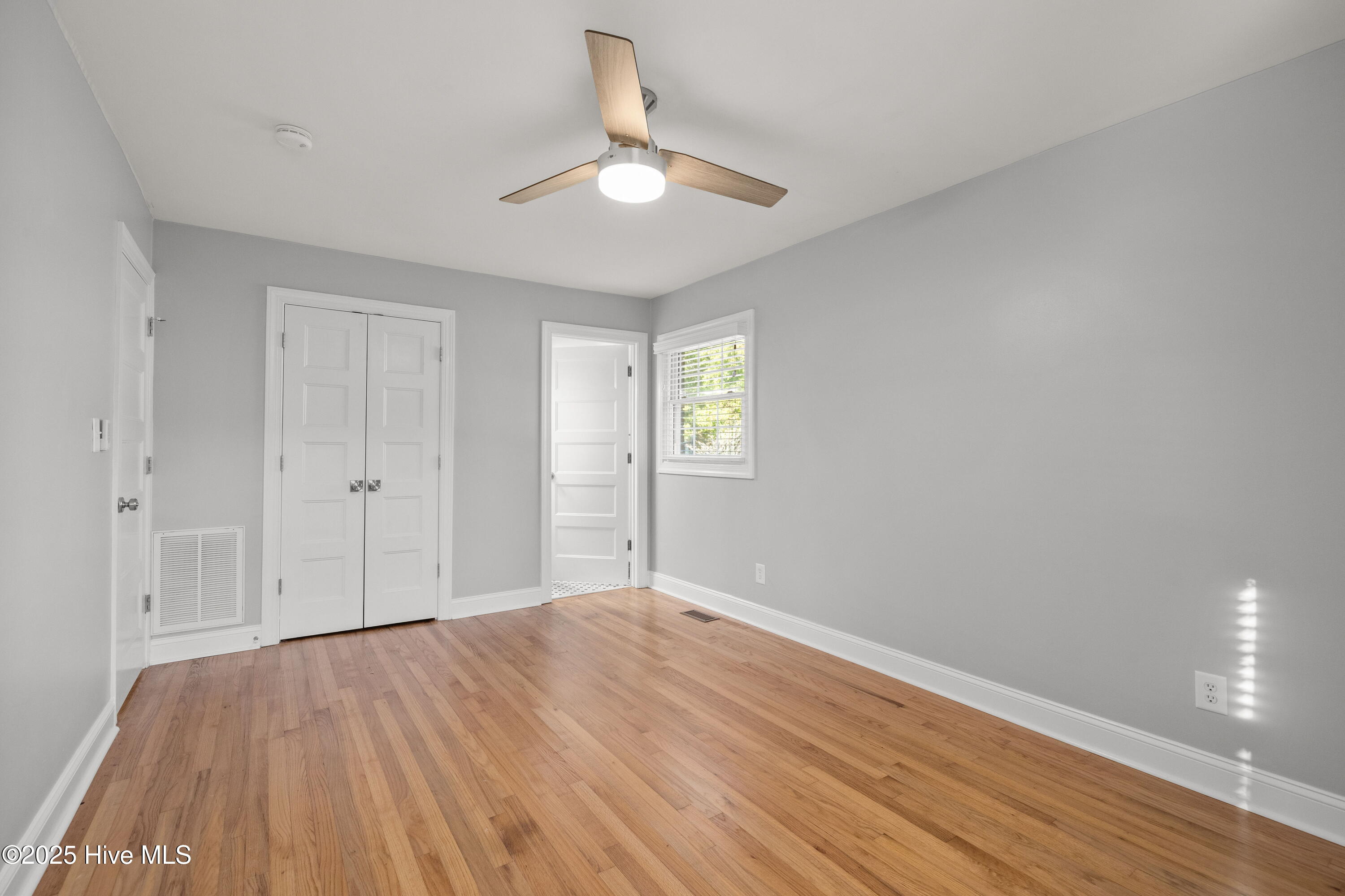 610 Friendly Road Morehead City, NC 28557 - Photo 24 of 44 Primary suite