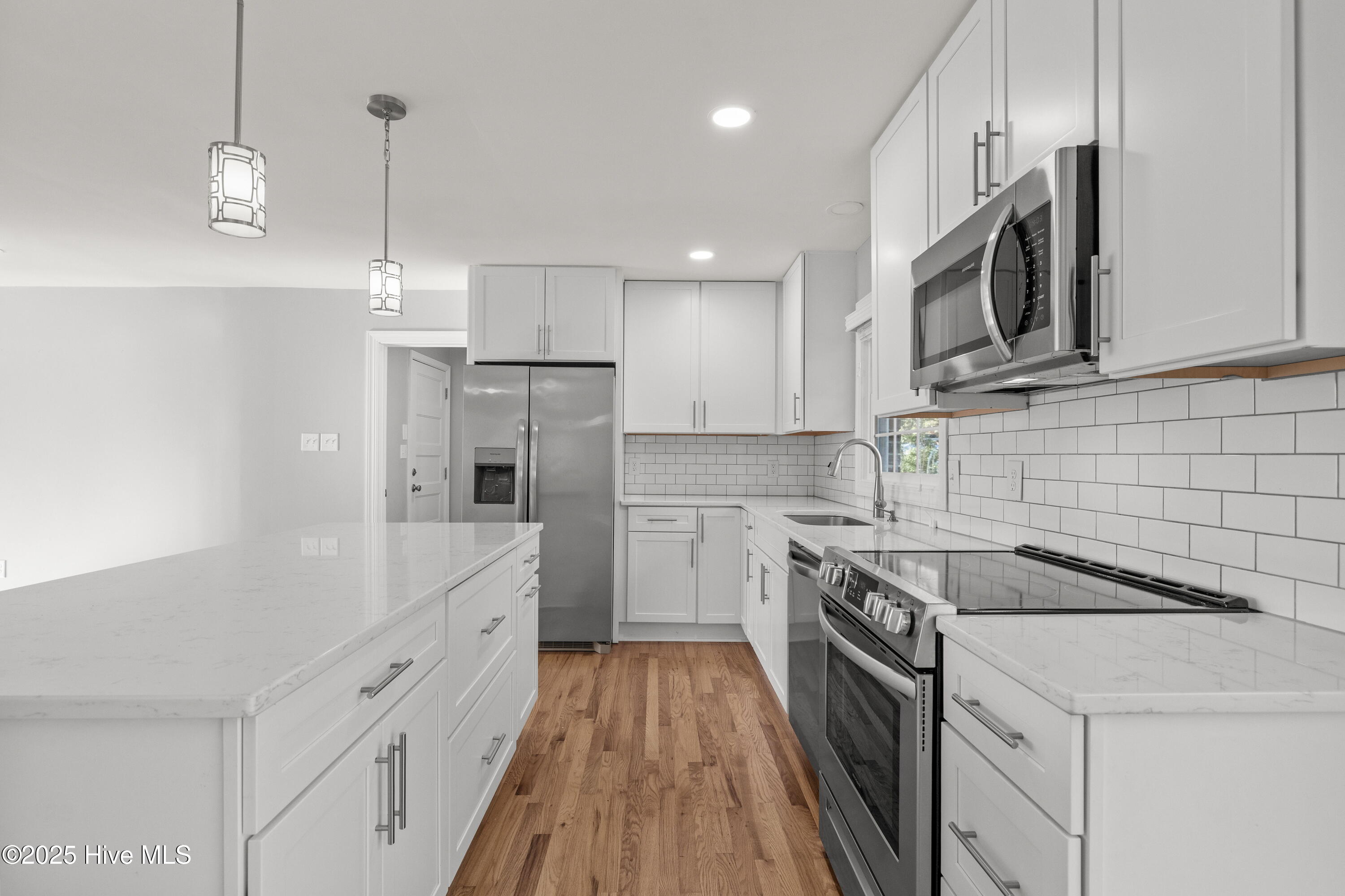 610 Friendly Road Morehead City, NC 28557 - Photo 3 of 44 Kitchen