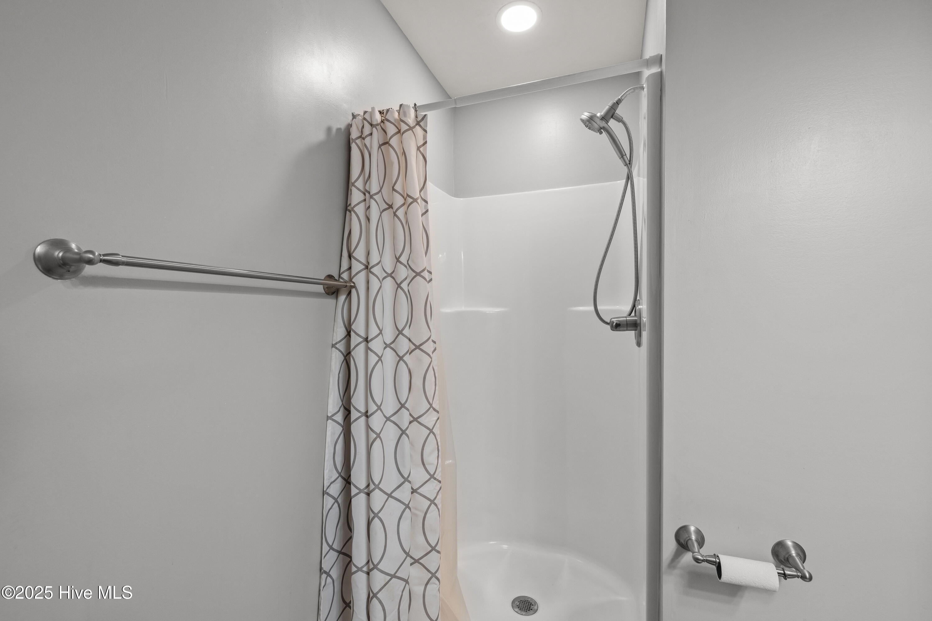 610 Friendly Road Morehead City, NC 28557 - Photo 31 of 44 Full bath 3