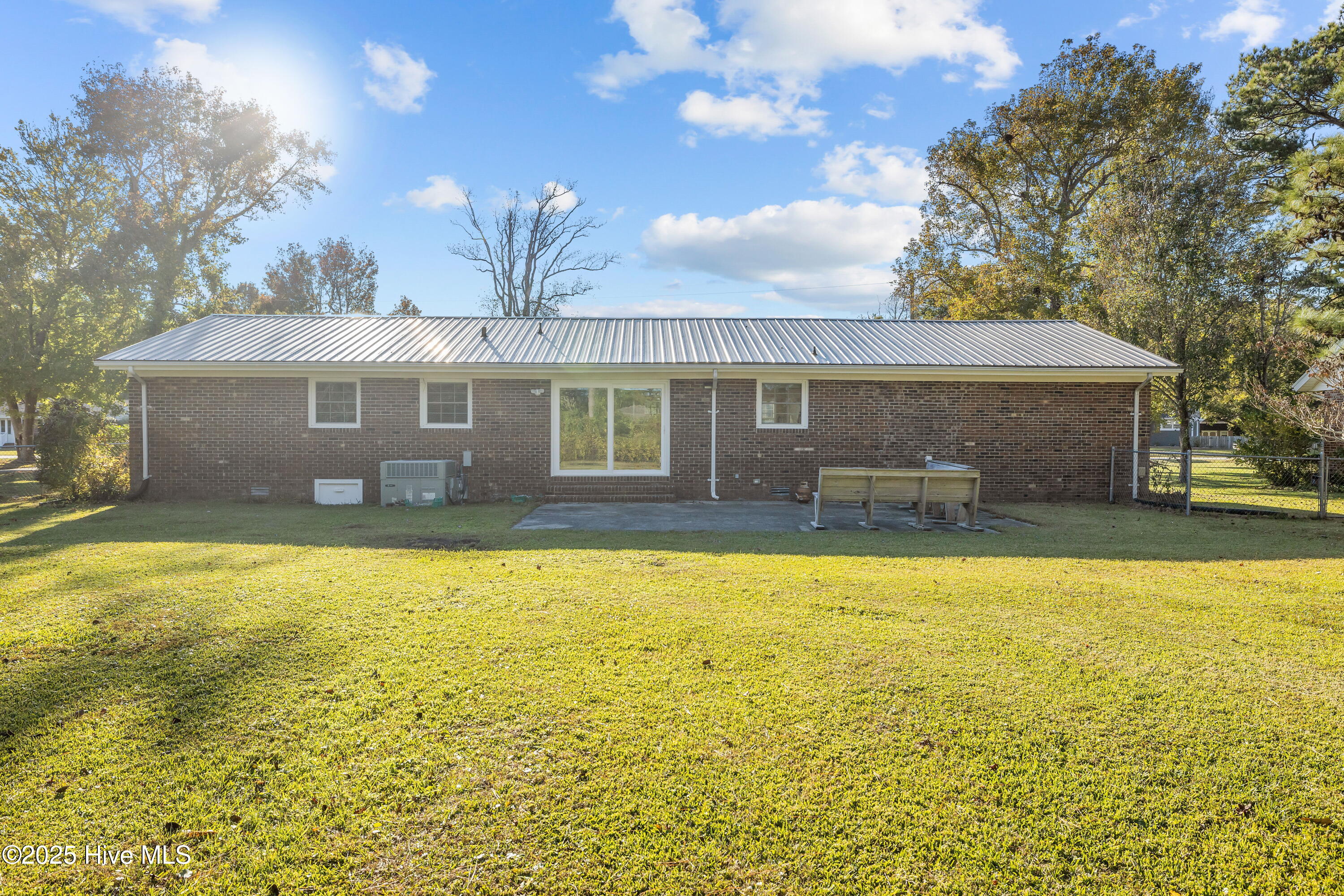 610 Friendly Road Morehead City, NC 28557 - Photo 35 of 44 Back view