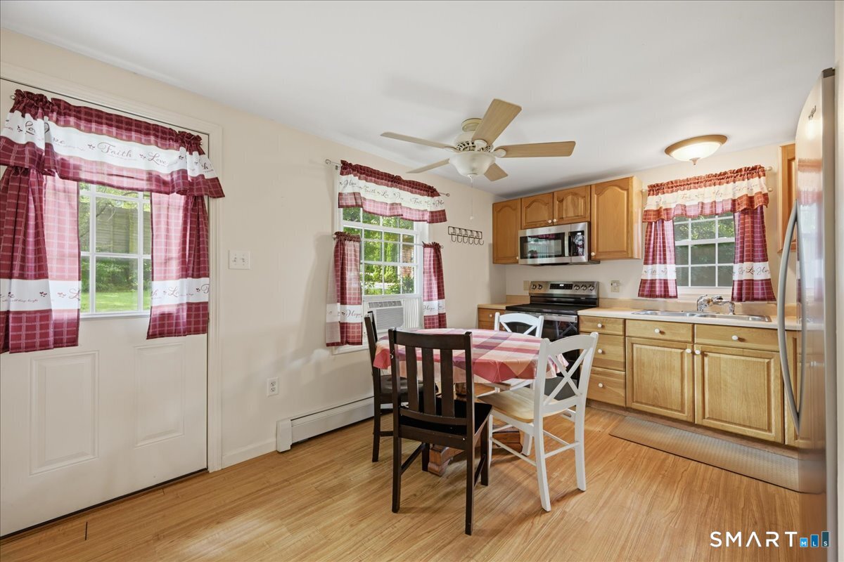 124 Yantic Road Norwich, CT 06389 - Photo 12 of 24