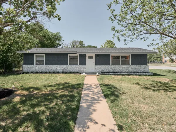$2,900 | 7706 Delafield Lane, Austin, TX 78752