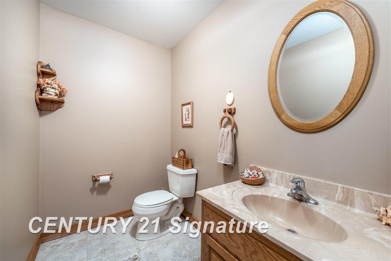 13530 Swan Creek Road Hemlock, MI 48626 - Photo 17 of 54