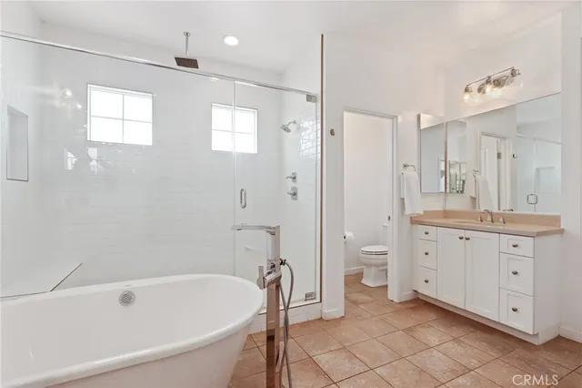 $1,494,000 | 403 Aura Drive, Costa Mesa, CA 92626