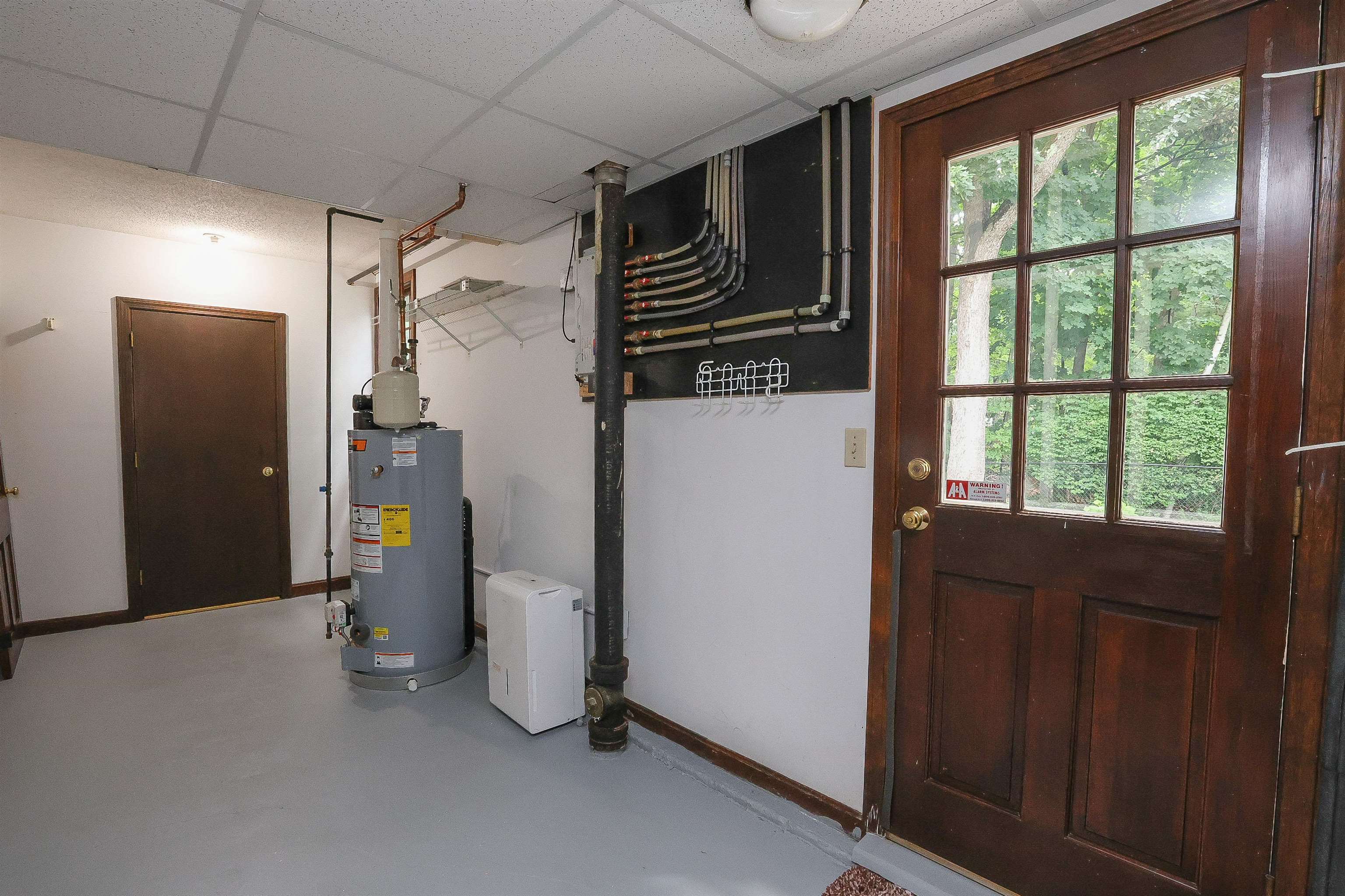 1327 Beech Street Manchester, NH 03104 - Photo 46 of 58