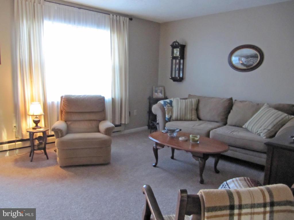 1001 Williamsburg Road Lancaster, PA 17603 - Photo 3 of 18 Gallery Image 3