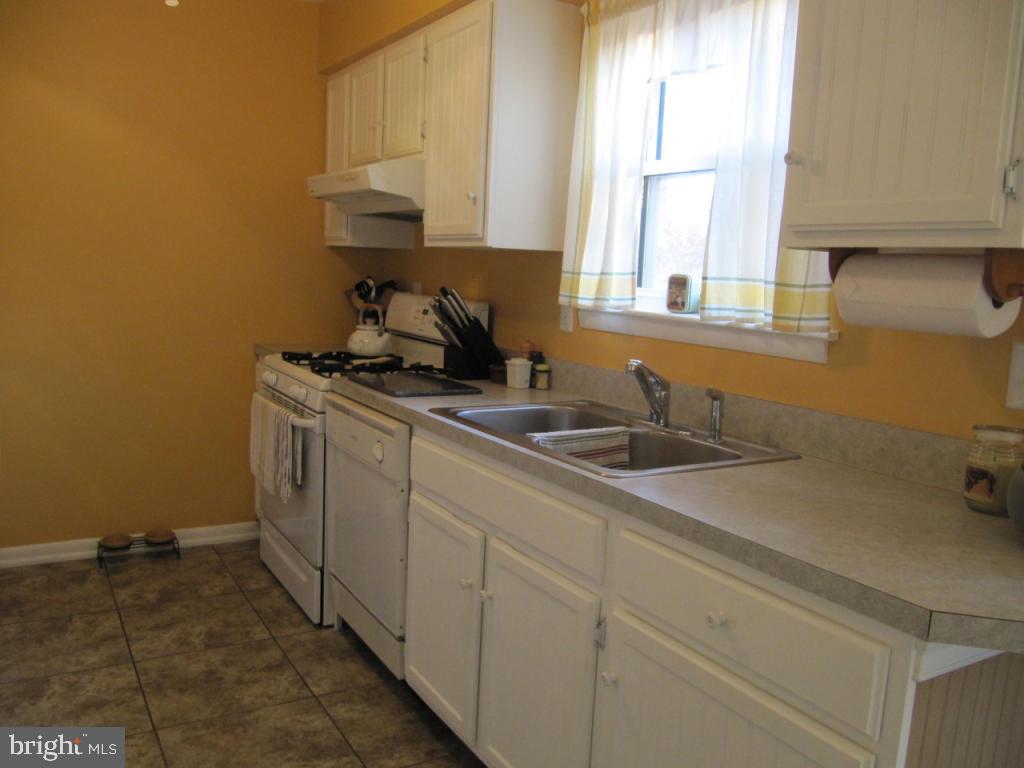 1001 Williamsburg Road Lancaster, PA 17603 - Photo 5 of 18 Gallery Image 5