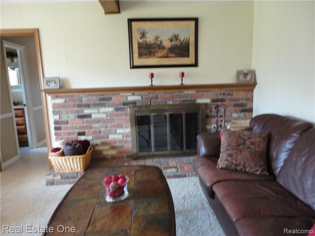 32305 Baintree Road Farmington Hills, MI 48334 - Photo 9 of 53
