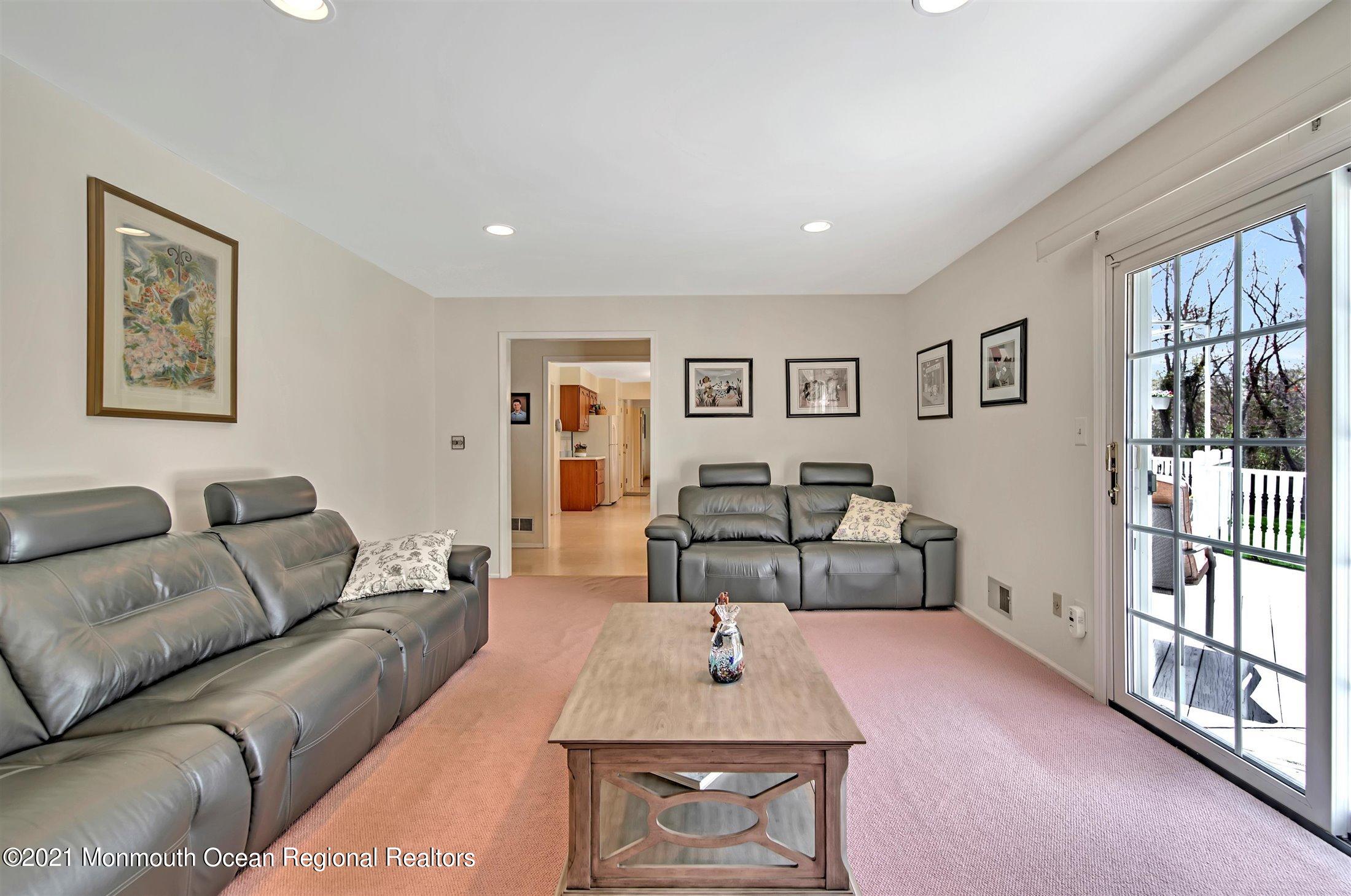 4 Cloverleaf Drive Marlboro, NJ 07746 - Photo 12 of 53 FAMILY ROOM