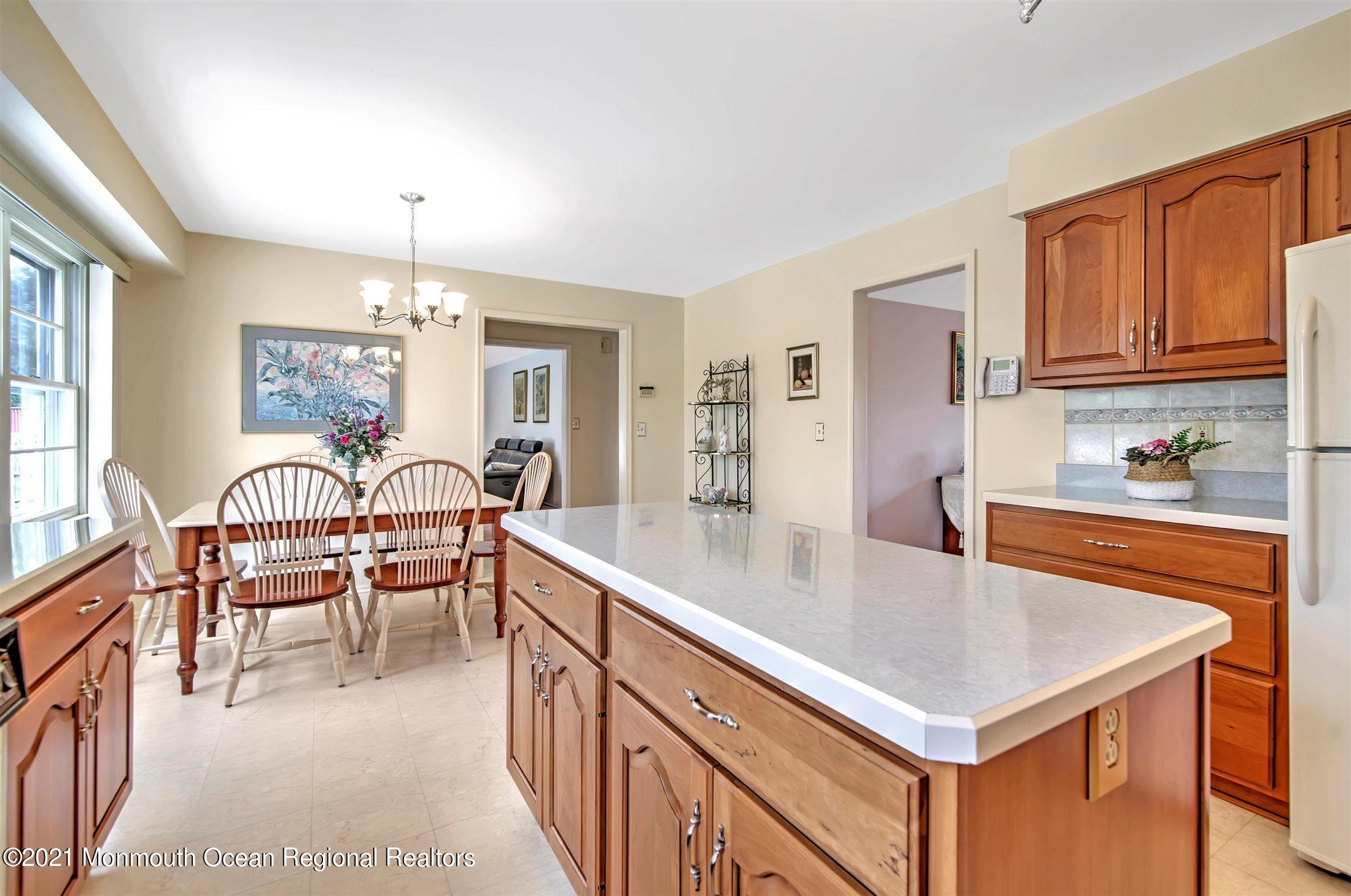 4 Cloverleaf Drive Marlboro, NJ 07746 - Photo 18 of 53 KITCHEN
